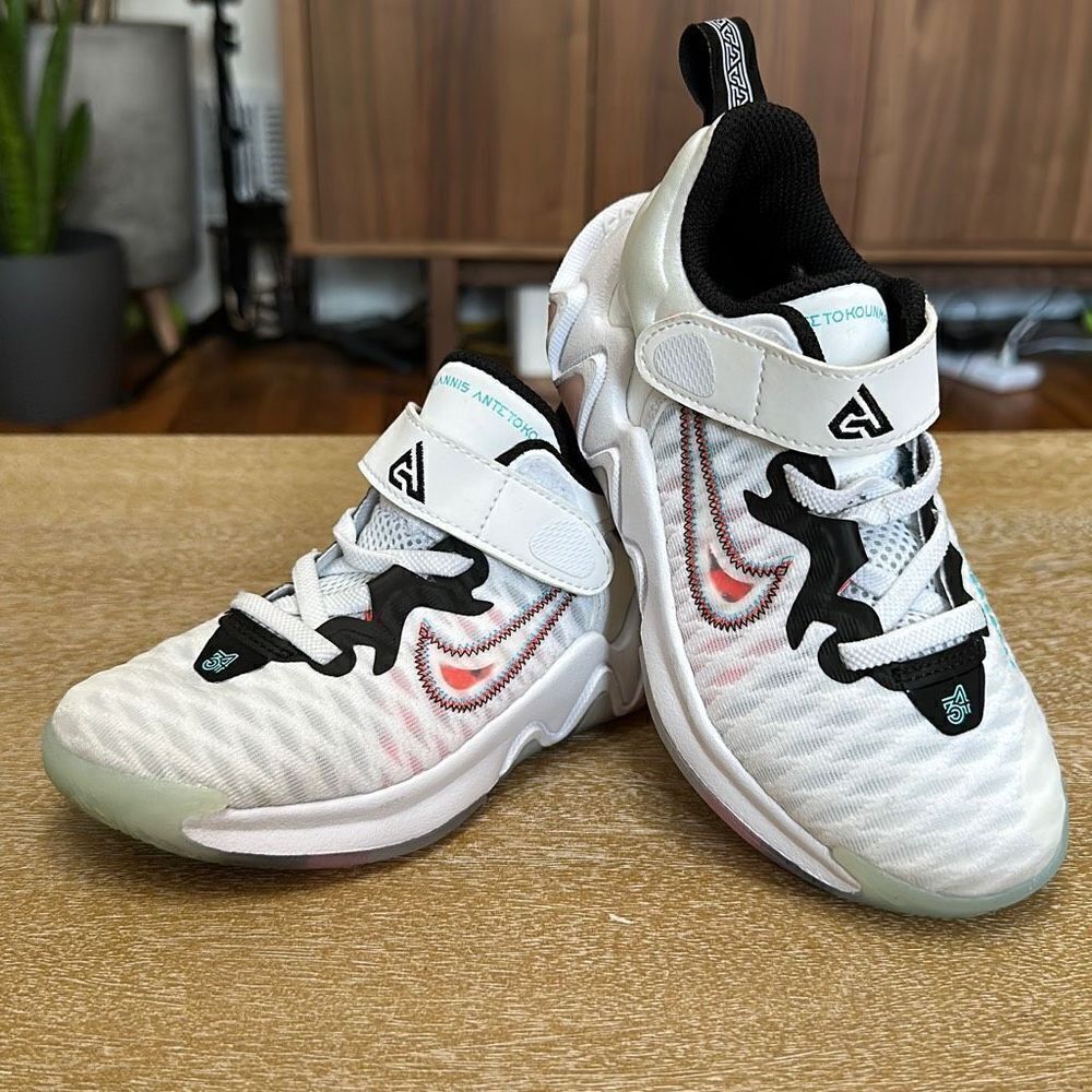 ‎Nike Giannis Immortality